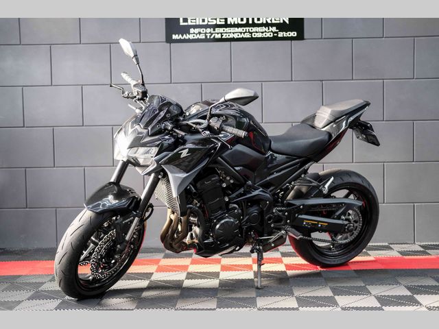 kawasaki - z900
