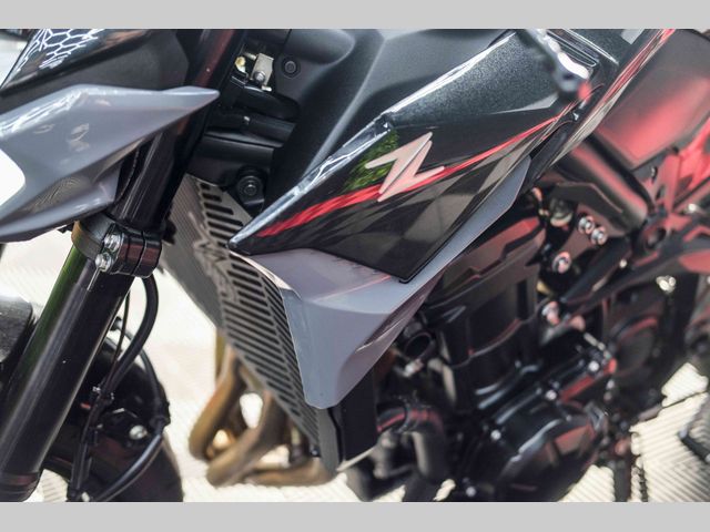 kawasaki - z900
