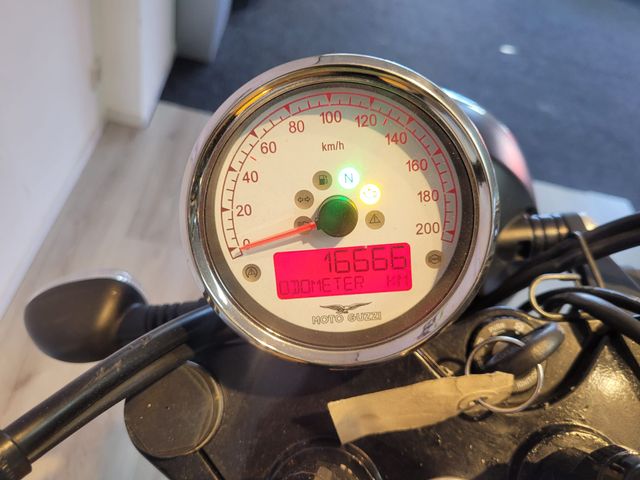 moto-guzzi - v-9-roamer