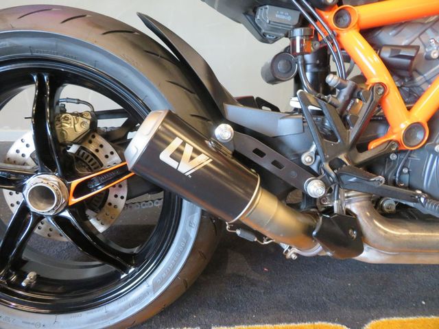 ktm - 1290-super-duke-r