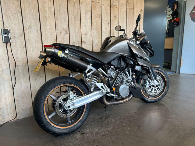 ktm - 990-super-duke