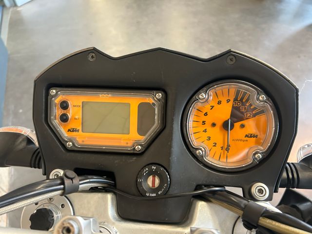ktm - 990-super-duke