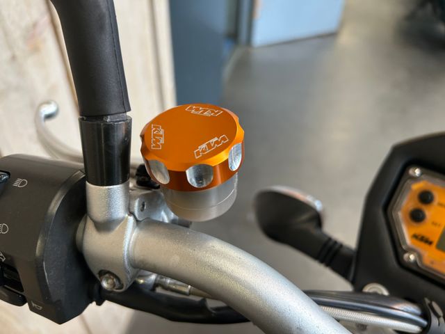 ktm - 990-super-duke