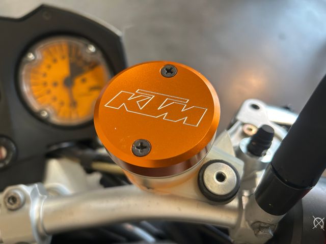 ktm - 990-super-duke
