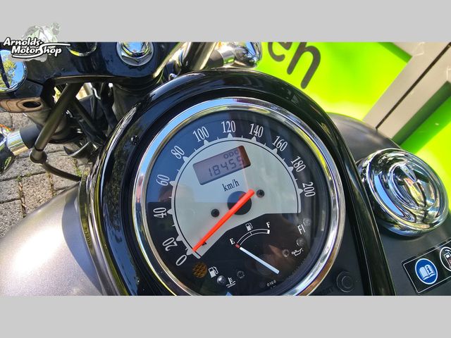 kawasaki - vn-900-custom