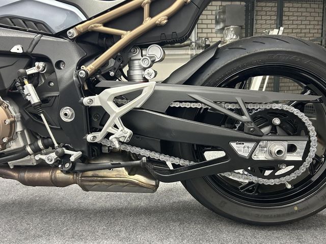 bmw - s-1000-r