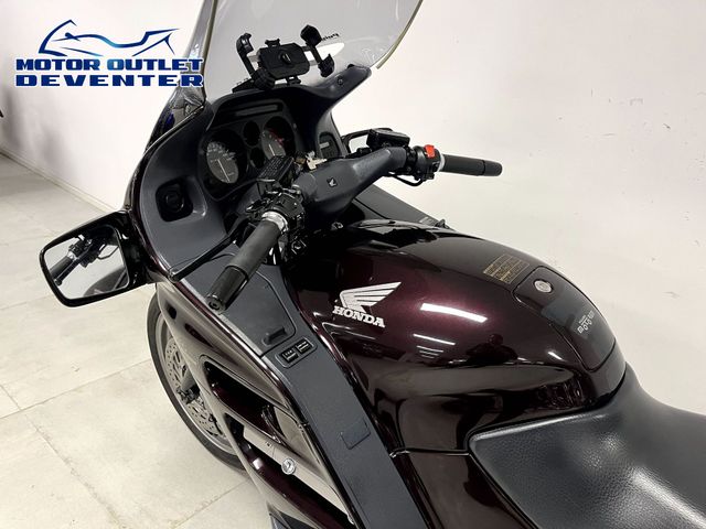 honda - st-1100-pan-european-abs-tcs