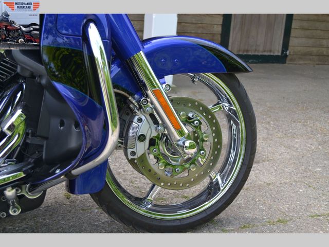 harley-davidson - street-glide-cvo-flhxse