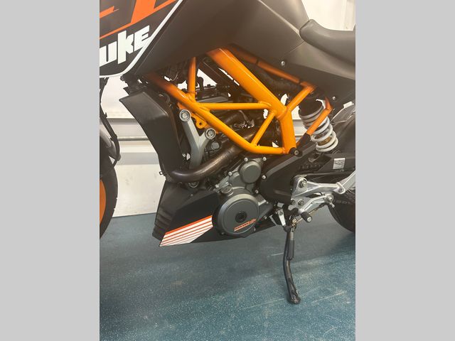 ktm - 390-duke