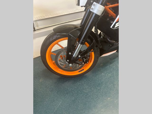ktm - 390-duke