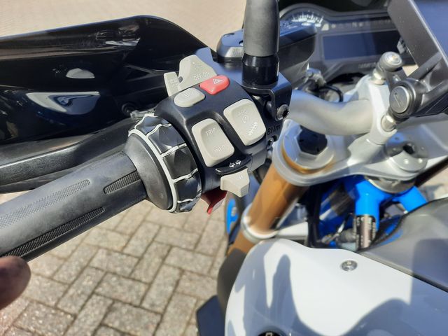 bmw - r-1200-r-abs