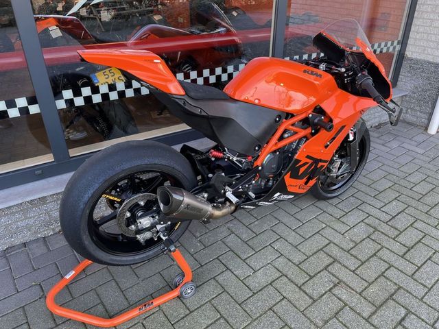 ktm - 1190-rc-8