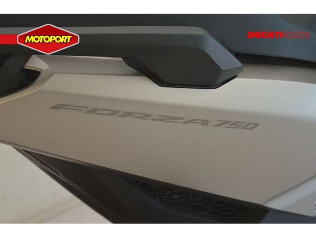 honda - nss-750-forza