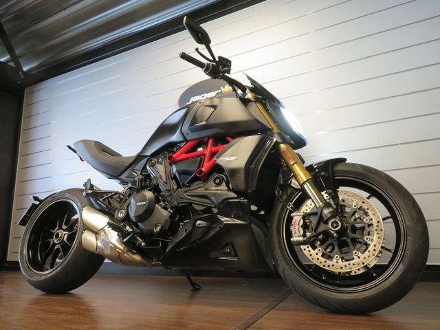 ducati - diavel-1260-s