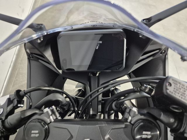 honda - cbr-650-r