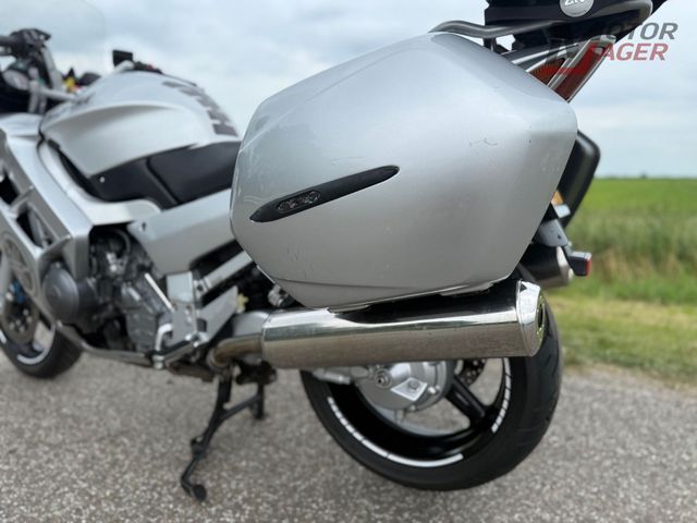 yamaha - fjr-1300
