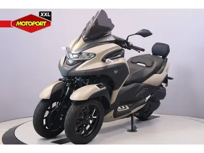 YAMAHA TRICITY 300 – foto 4