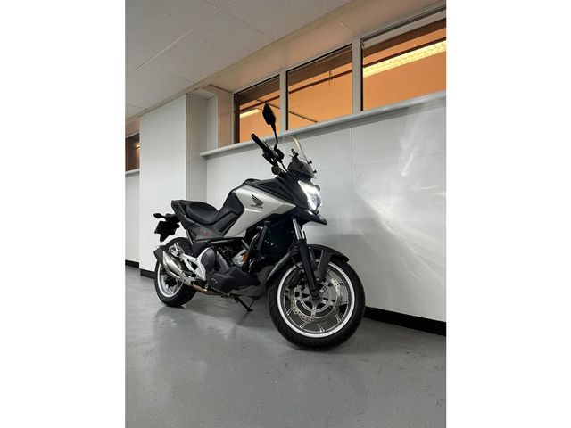 honda - nc-700-x-dct