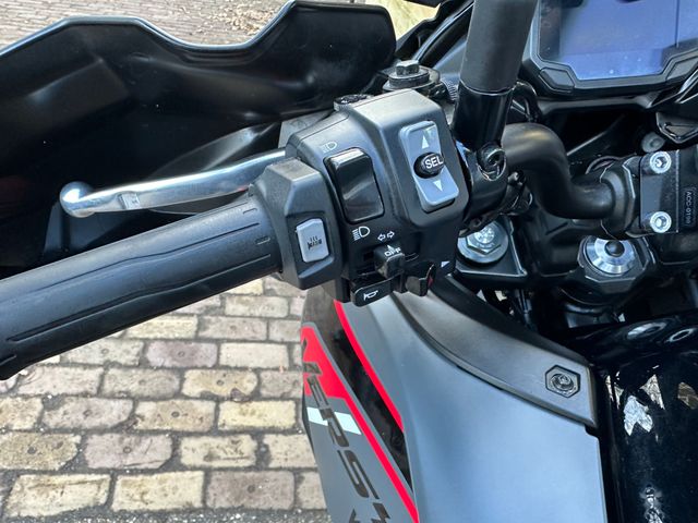 kawasaki - versys-650-grand-tourer