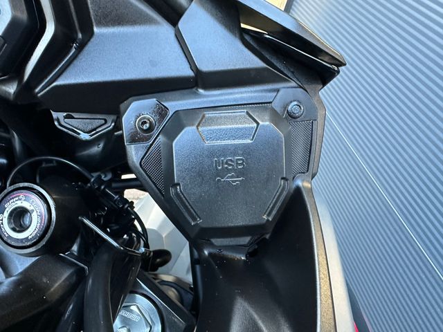 kawasaki - versys-650-grand-tourer