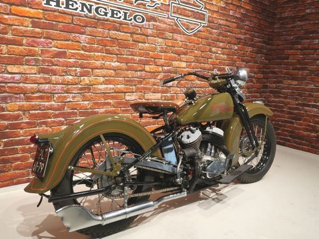 harley-davidson - model-r-750