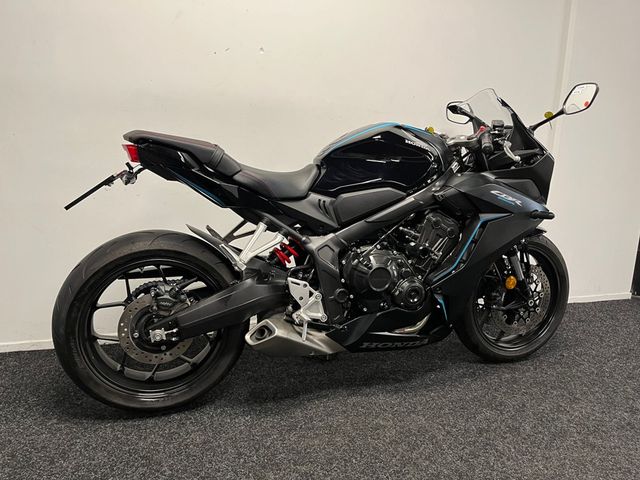 honda - cbr-650-r
