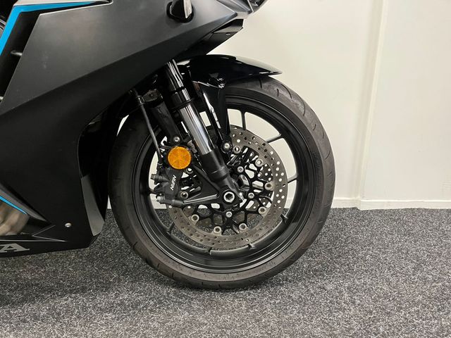 honda - cbr-650-r