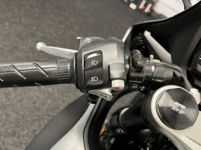 honda - cbr-650-r