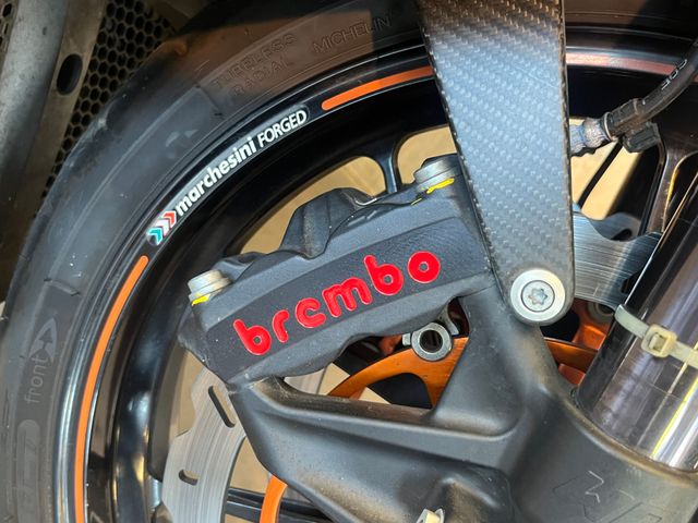 ktm - 1190-rc-8-r