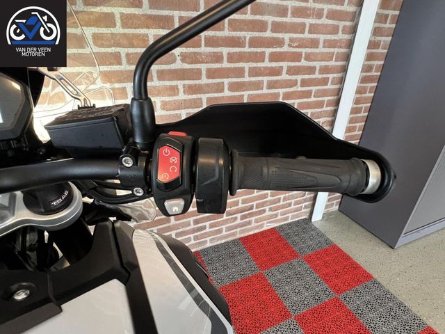 triumph - tiger-1200-alpine-edition