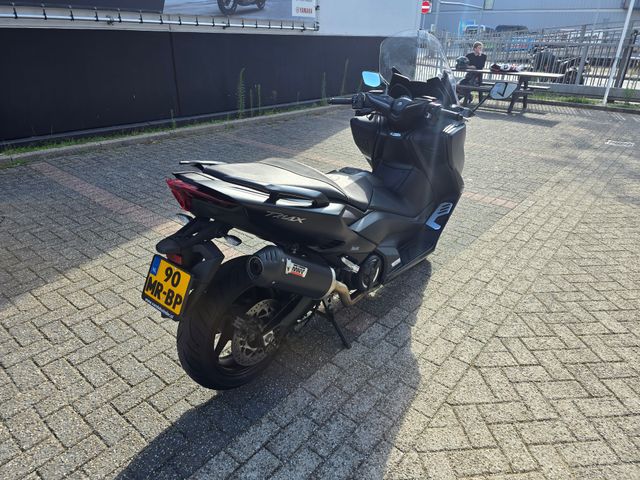 yamaha - tmax-560