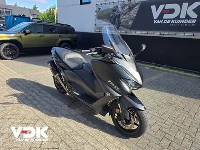 YAMAHA TMAX 560 – foto 2