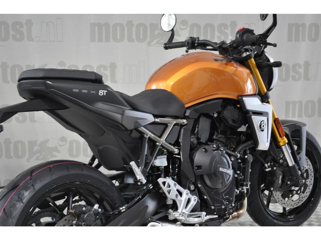 suzuki - gsx-8t