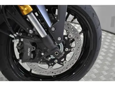 SUZUKI GSX-8T – foto 4