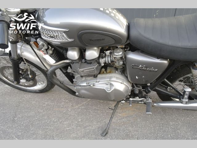 triumph - thruxton-900