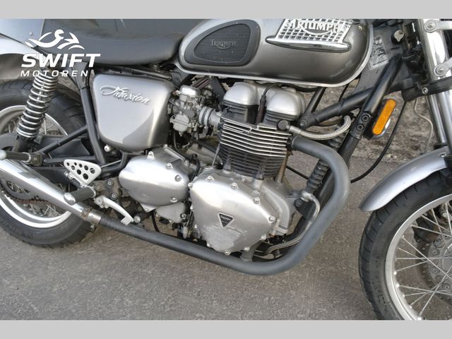 triumph - thruxton-900