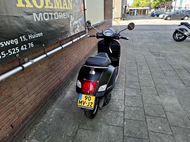 vespa - gts-300-super-sport