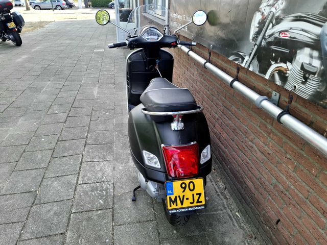 vespa - gts-300-super-sport