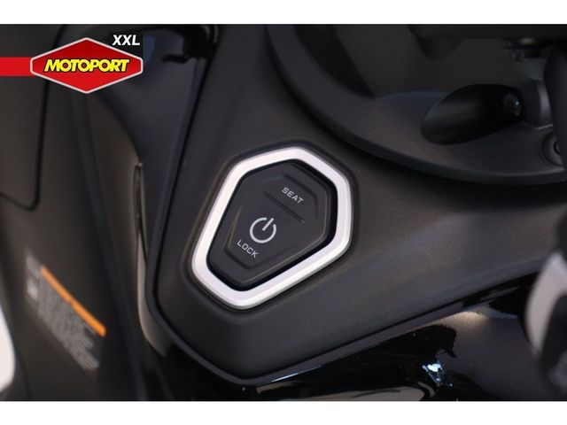 yamaha - tmax-tech-max-560