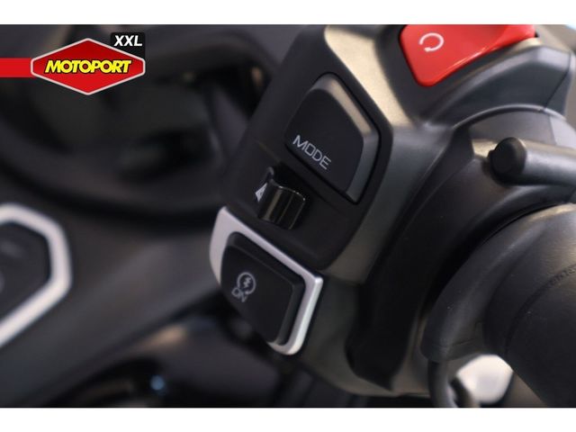 yamaha - tmax-tech-max-560