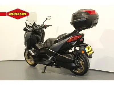 YAMAHA X MAX 300 TECH MAX – foto 4