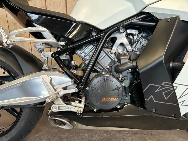 ktm - 1190-rc-8