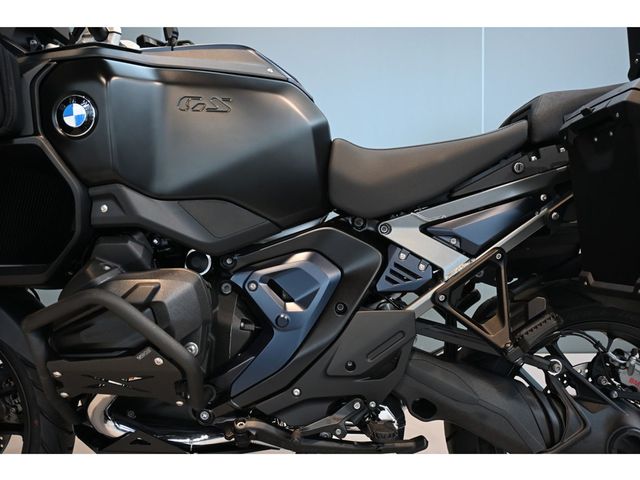 bmw - r-1300-gs-adventure