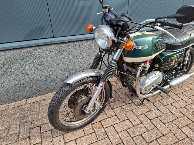 triumph - bonneville