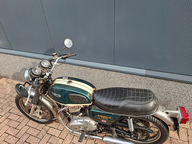 triumph - bonneville