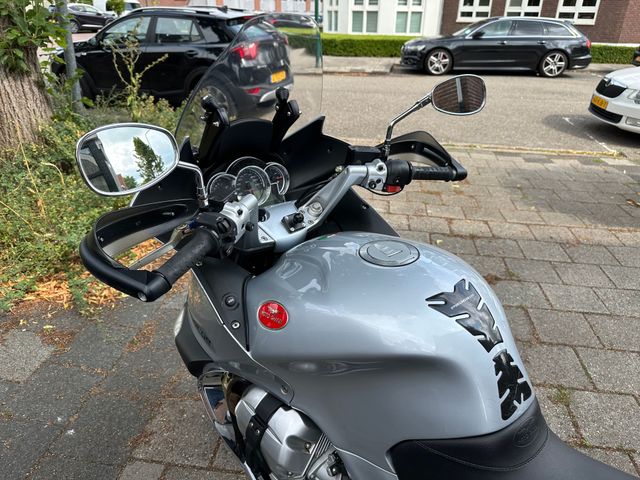 moto-guzzi - norge-1200-gt