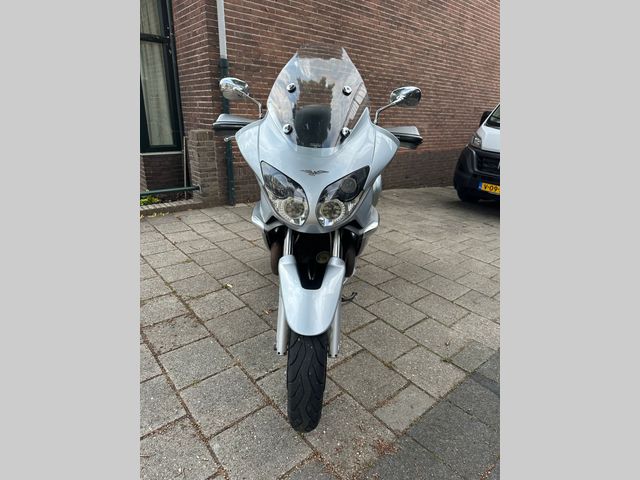 moto-guzzi - norge-1200-gt