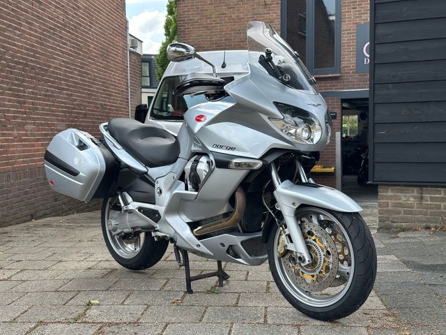 moto-guzzi - norge-1200-gt