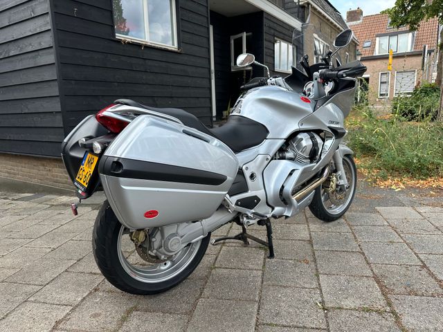 moto-guzzi - norge-1200-gt