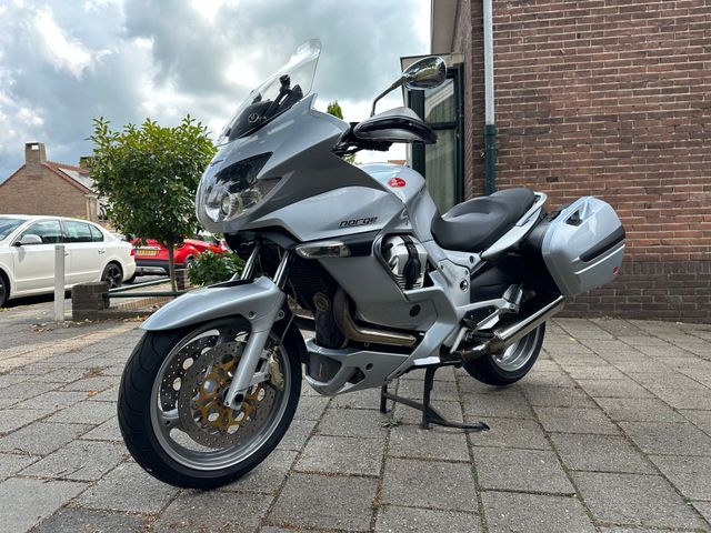 moto-guzzi - norge-1200-gt